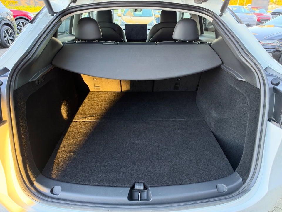 Tesla Model Y Long Range AWD 5d