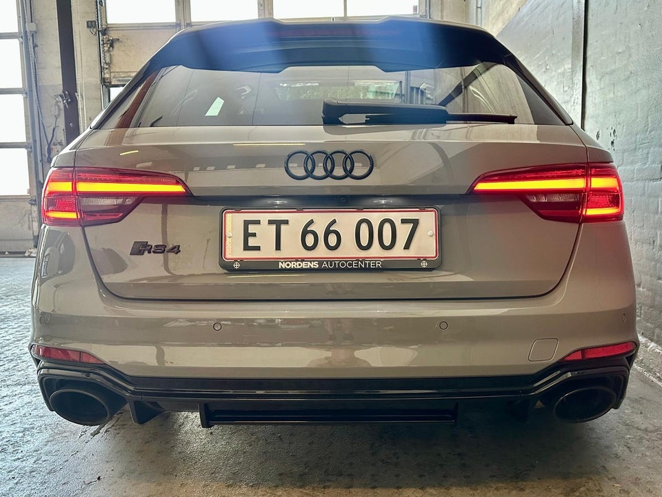 Audi RS4 2,9 TFSi MTM Avant quattro Tiptr. 5d