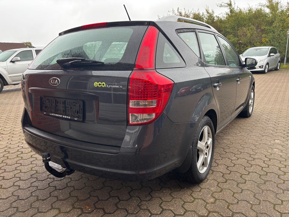 Kia Ceed 1,6 CRDi 128 Exclusive Fashion SW 5d