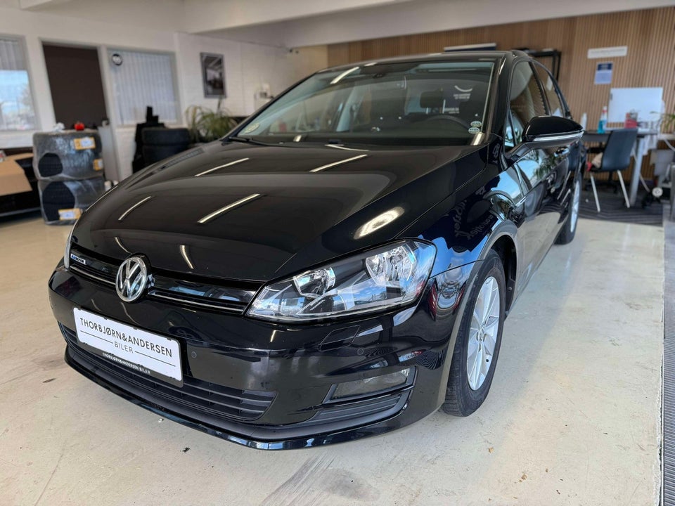 VW Golf VII 1,6 TDi 110 Trendline BMT 5d