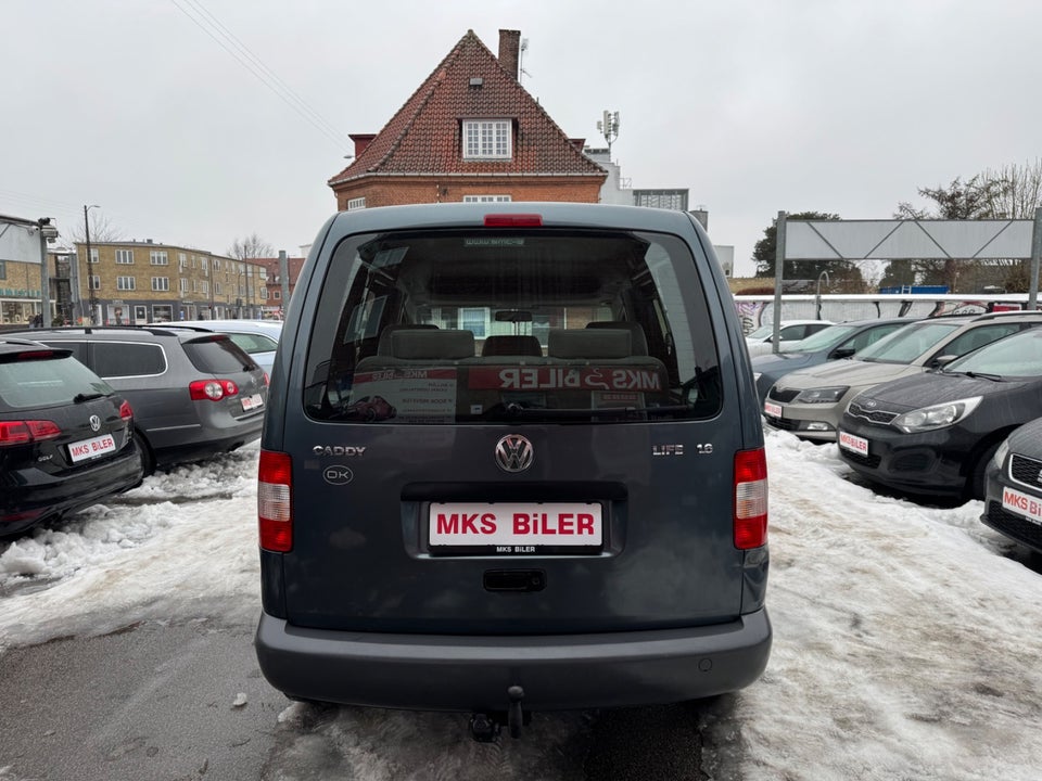VW Caddy 1,6 Life 7prs 5d