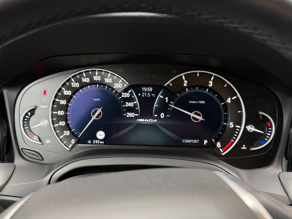 BMW 320d 2,0 Touring Connected aut. 5d