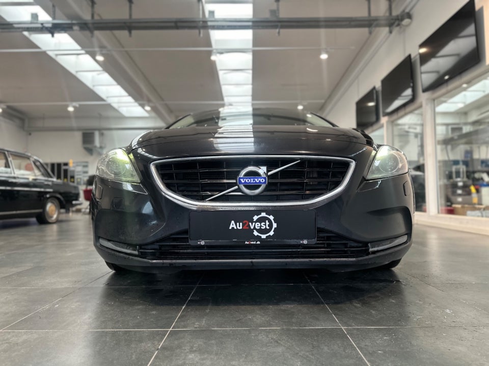 Volvo V40 CC 2,0 D3 150 Momentum aut. 5d