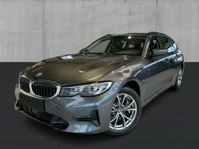 BMW 330e 2,0 Touring Sport Line aut. 5d