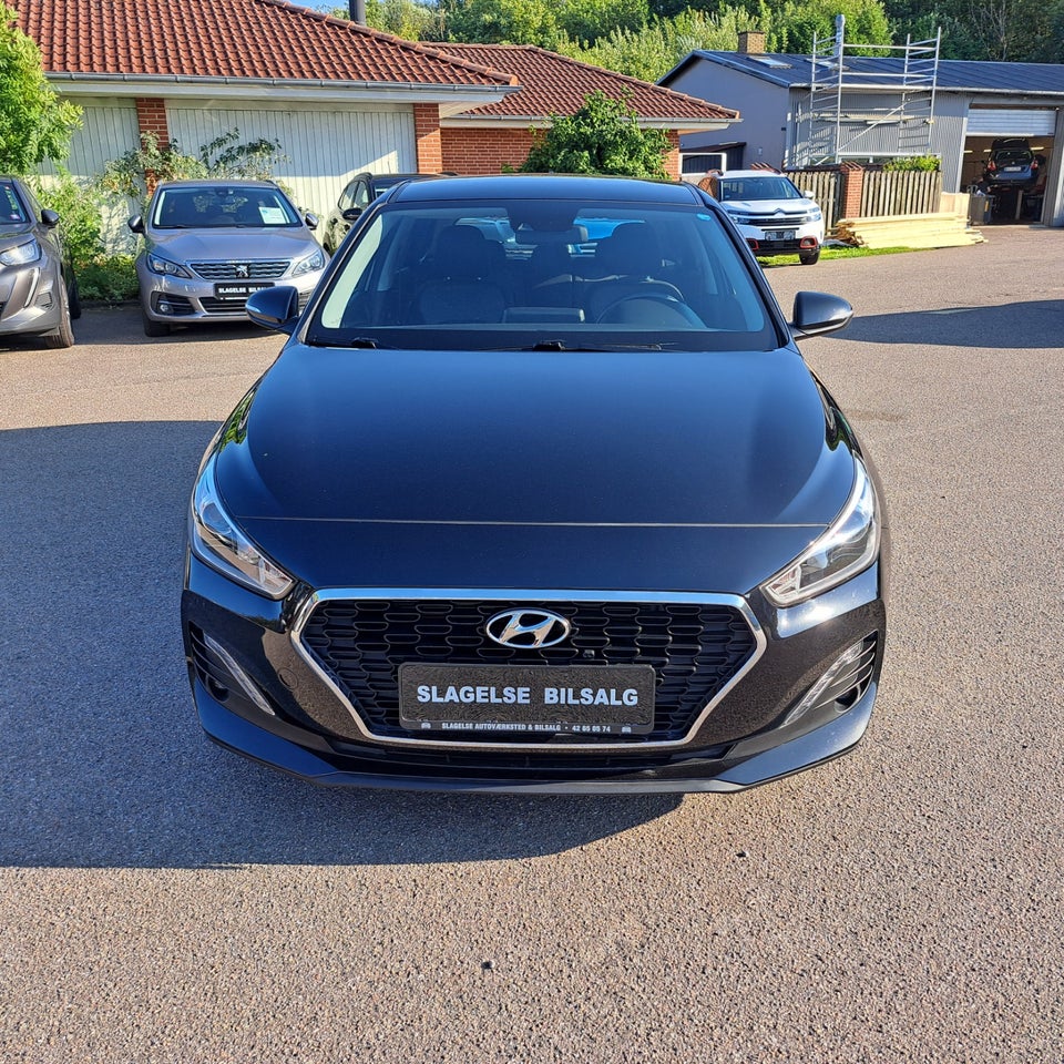 Hyundai i30 1,0 T-GDi Life 5d