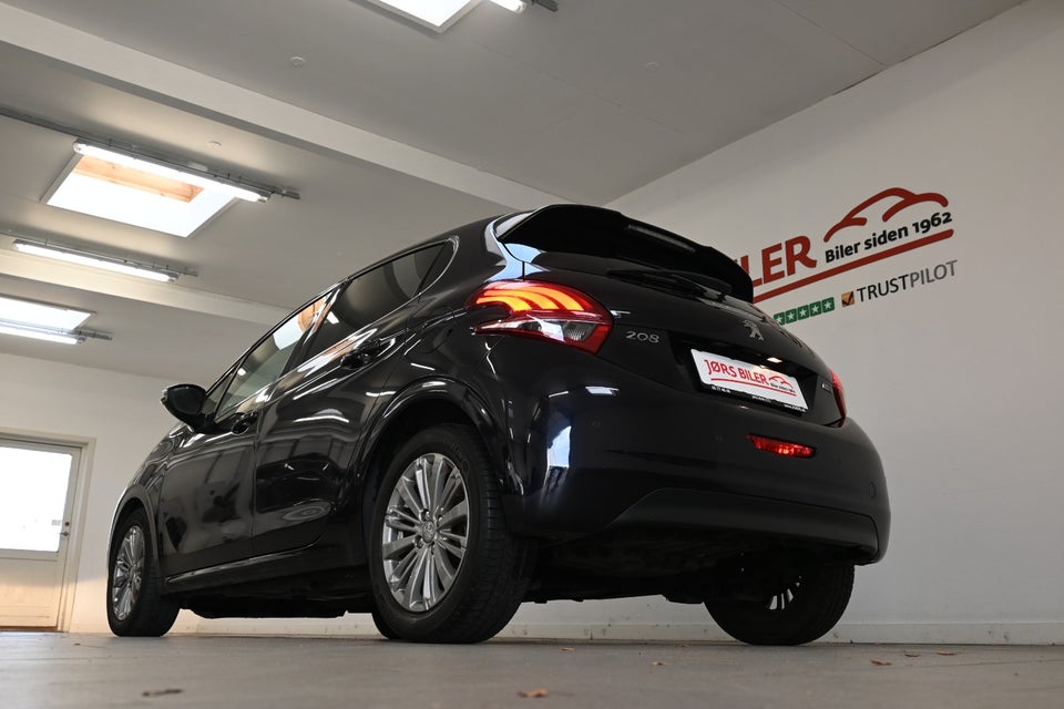 Peugeot 208 1,6 BlueHDi 100 Desire 5d