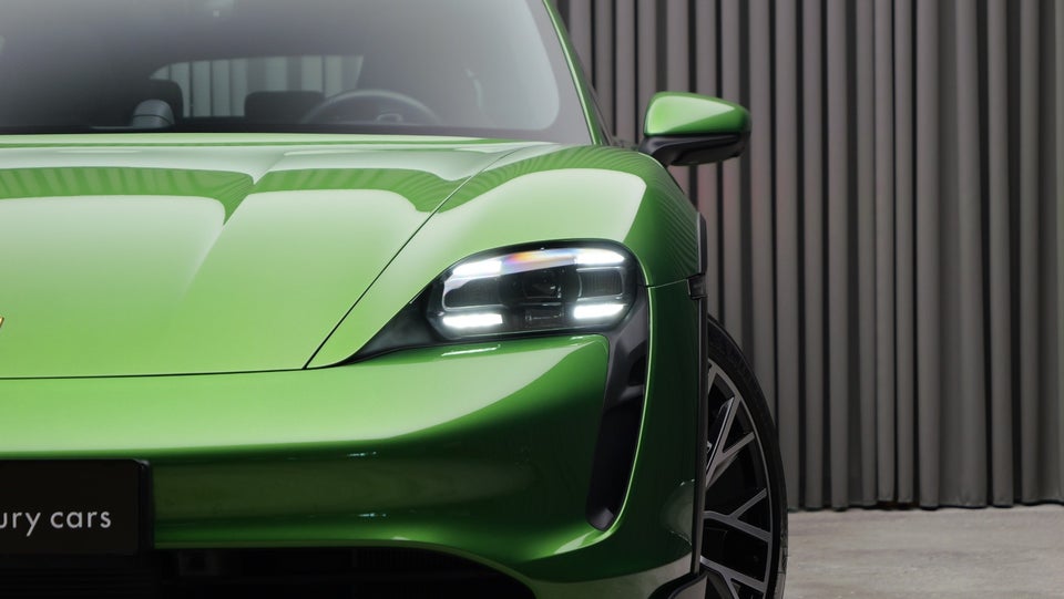 Porsche Taycan 4S Performance+ Cross Turismo 5d