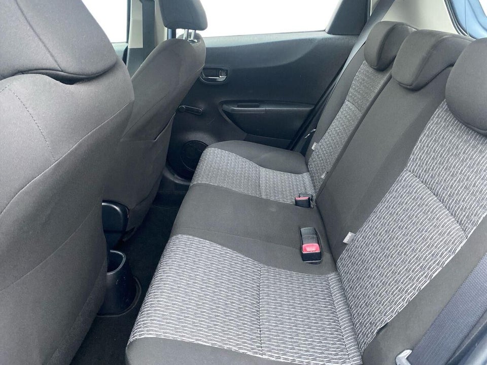 Toyota Yaris 1,3 VVT-i T2 5d