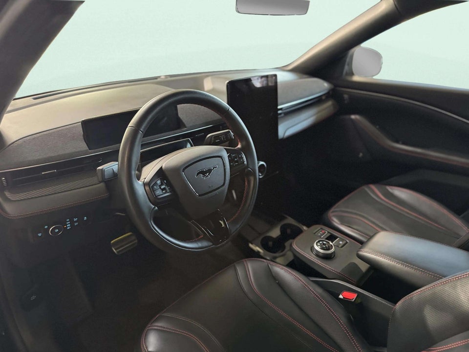 Ford Mustang Mach-E 70 Premium Standard Range 5d