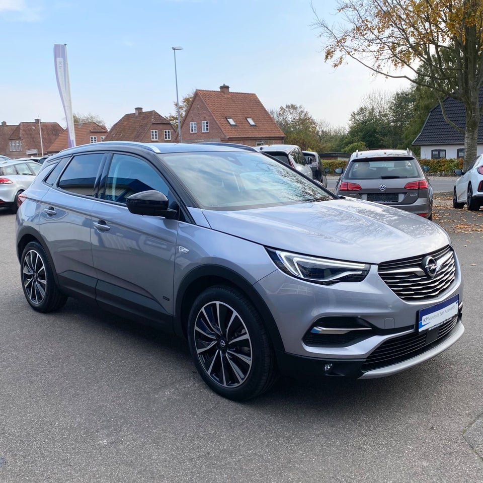 Opel Grandland X 1,6 Hybrid Cosmo Prestige aut. 5d