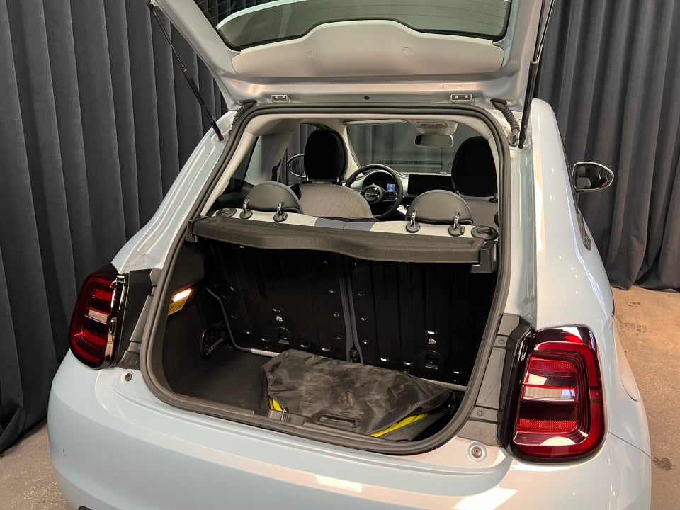 Fiat 500e 42 Icon Sky 3d