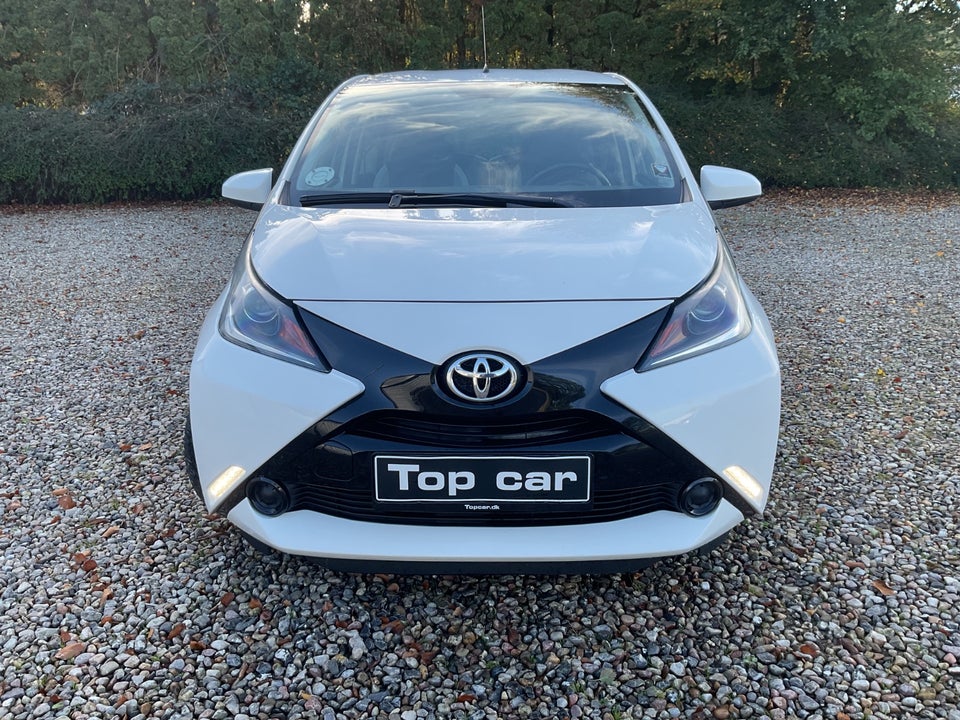 Toyota Aygo 1,0 VVT-i x-play x-touch 5d