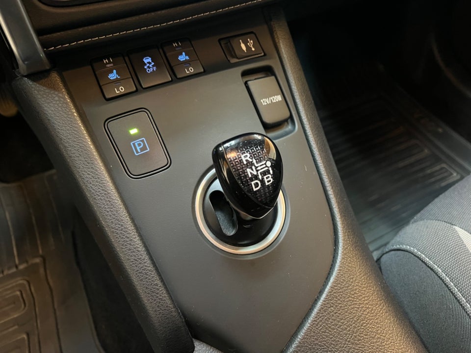 Toyota Auris 1,8 Hybrid H2 Comfort Touring Sports CVT 5d