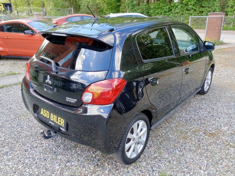 Mitsubishi Space Star 1,2 Black & White 5d