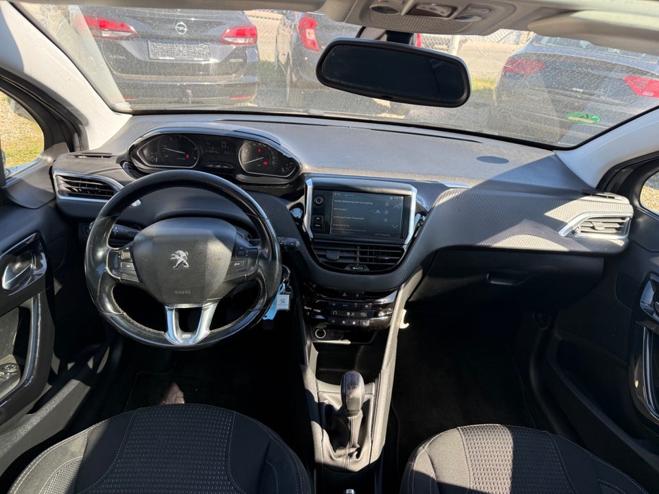 Peugeot 208 1,6 BlueHDi 100 Allure Sky 5d