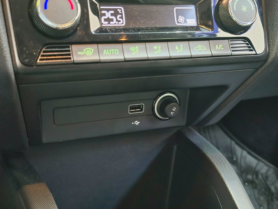 Skoda Fabia 1,0 MPi 75 Ambition 5d