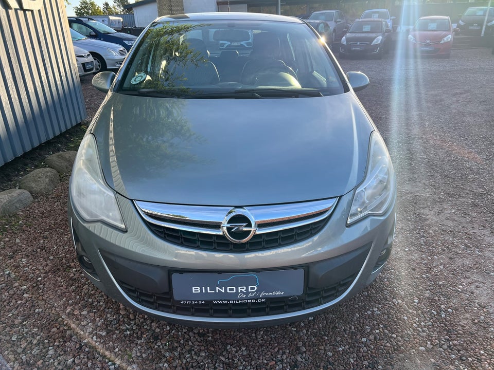 Opel Corsa 1,4 16V Cosmo 5d