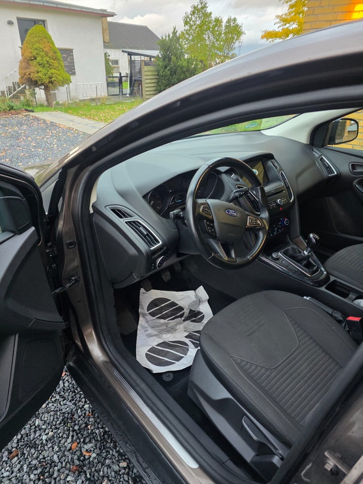 Ford Focus 1,0 SCTi 125 Titanium stc. 5d