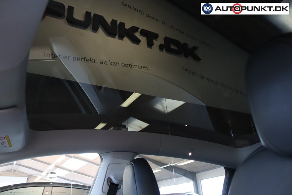 Tesla Model Y Long Range AWD 5d