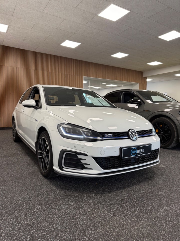VW Golf VII 1,4 GTE DSG 5d