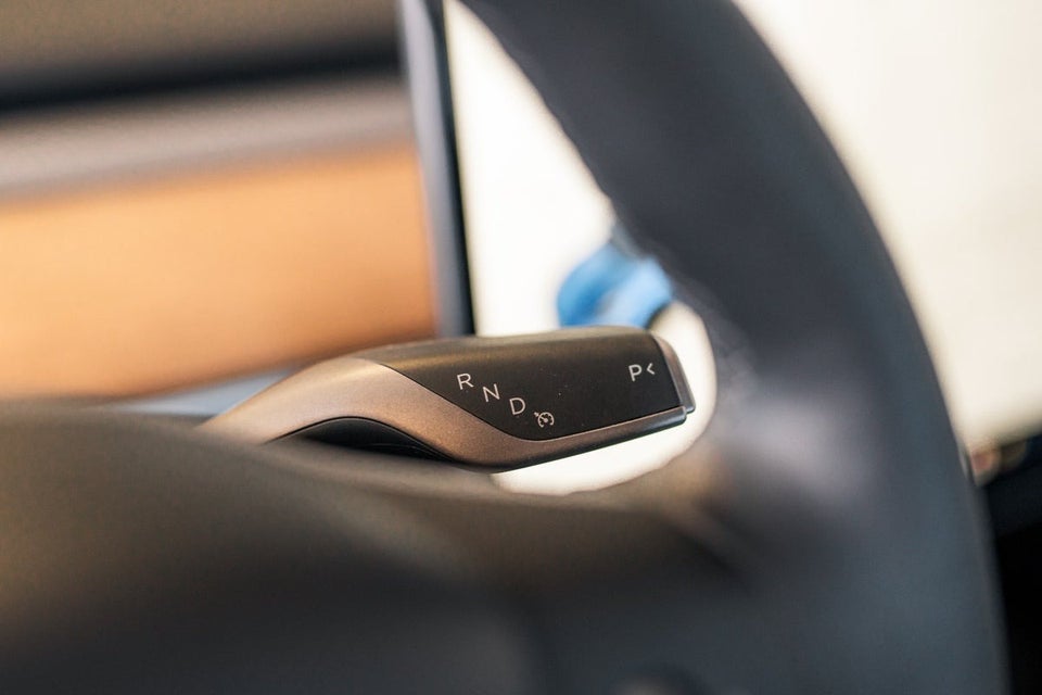 Tesla Model 3 Long Range AWD 4d