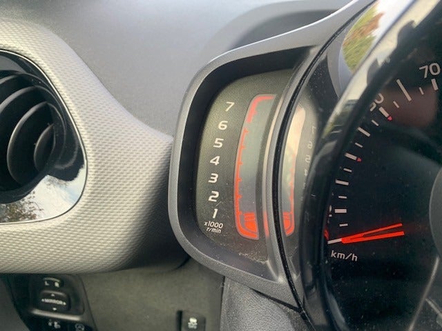 Peugeot 108 1,0 e-VTi 72 Infinity 5d