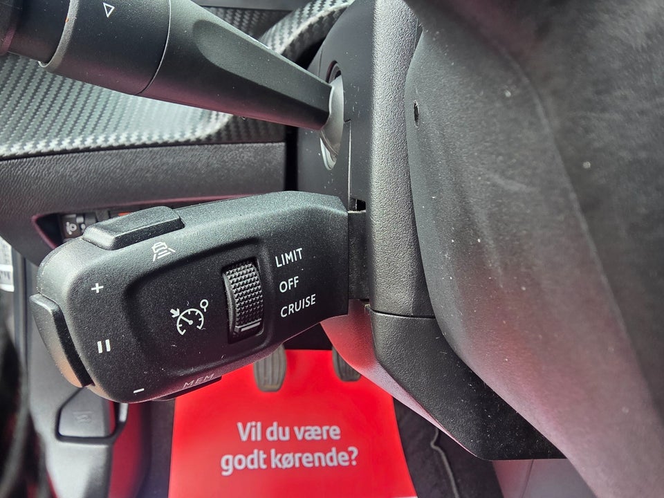 Peugeot 2008 1,2 PureTech 100 Allure 5d