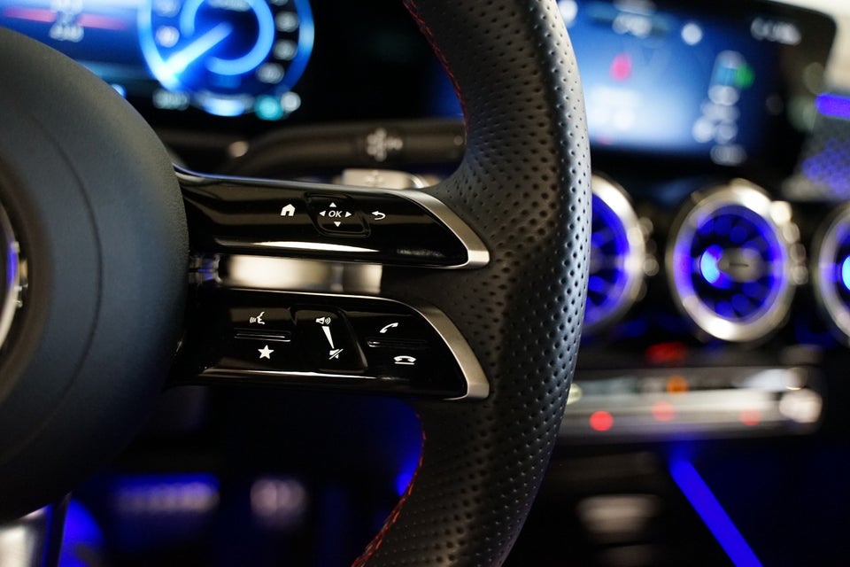 Mercedes EQB300 AMG Line 4Matic 5d