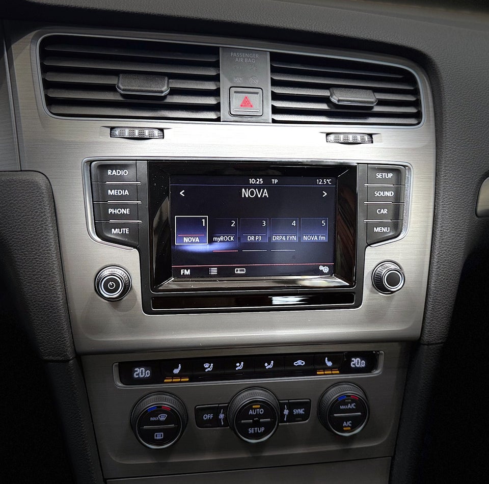 VW Golf VII 1,4 TSi 122 Comfortline BMT 5d