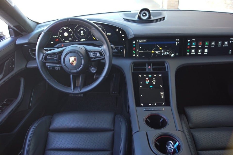 Porsche Taycan Turbo Performance+  4d