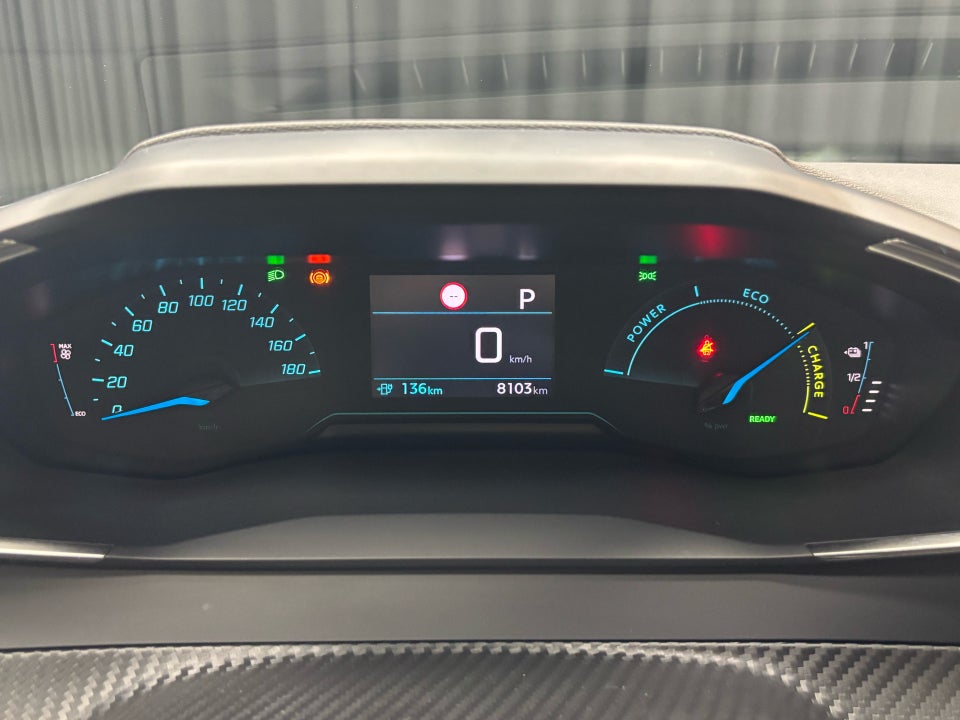 Peugeot e-208 50 Style 5d