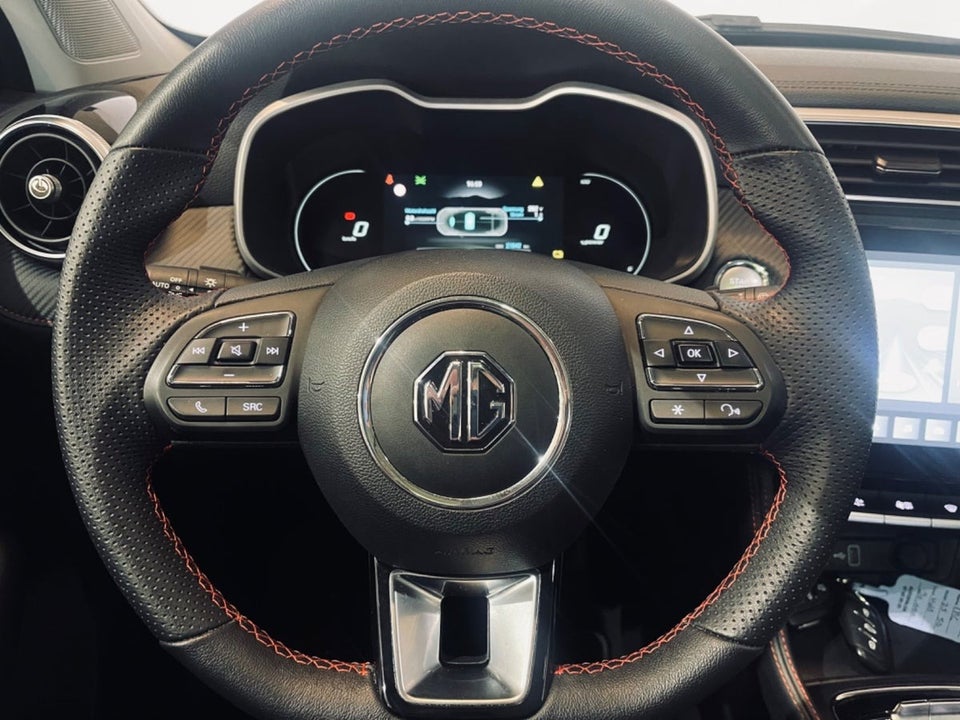 MG ZS 50 Luxury 5d