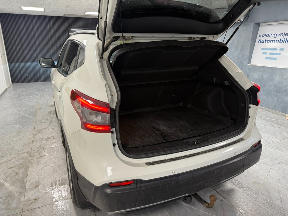 Nissan Qashqai 1,5 dCi 110 Tekna 5d