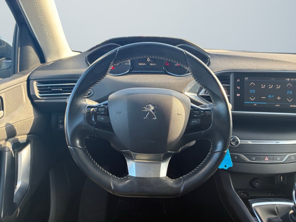 Peugeot 308 1,5 BlueHDi 130 Style+ 5d