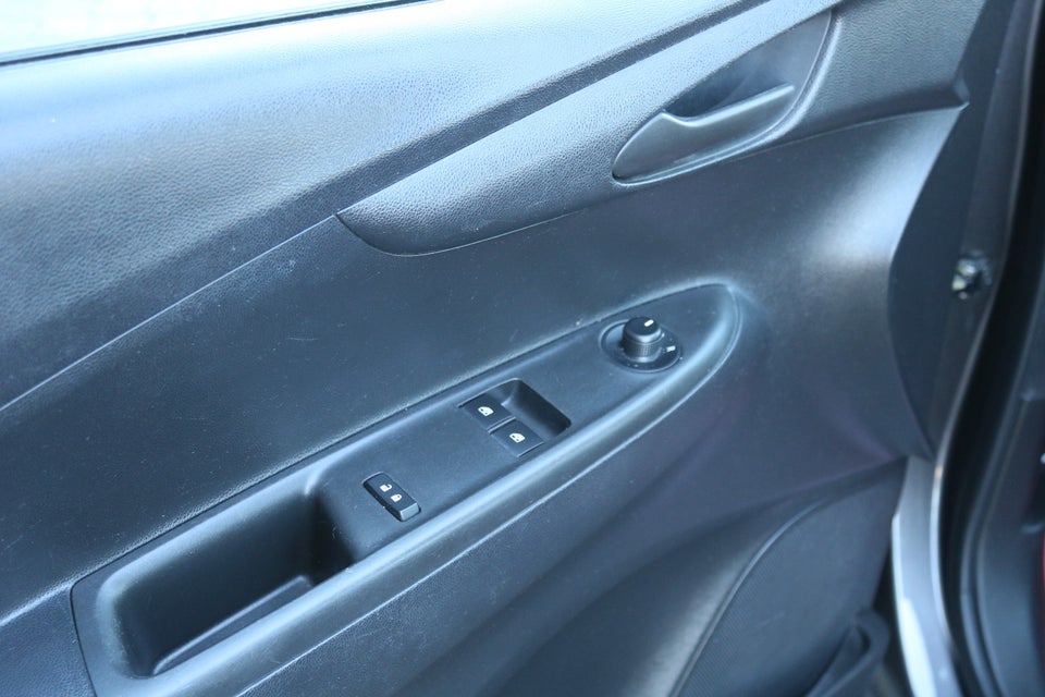 Opel Karl 1,0 Enjoy 5d