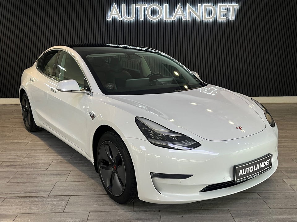 Tesla Model 3 Long Range RWD 4d