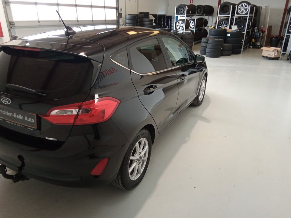 Ford Fiesta 1,0 EcoBoost mHEV Titanium X 5d