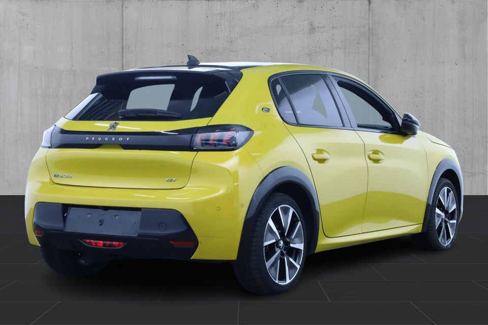 Peugeot e-208 50 GT 5d