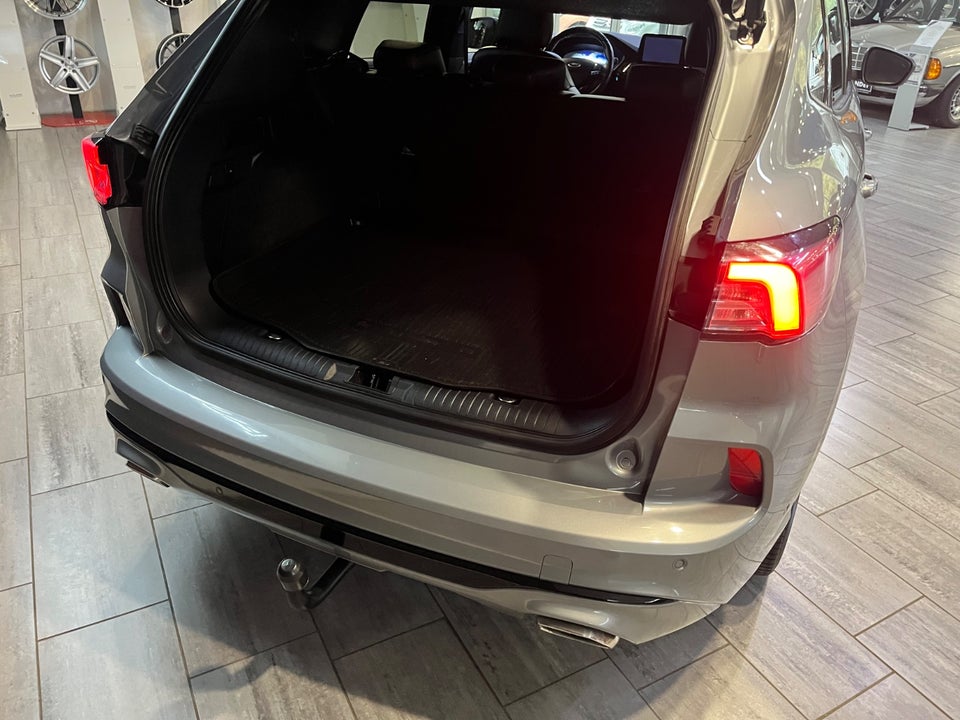 Ford Kuga 2,5 PHEV ST-Line X CVT 5d