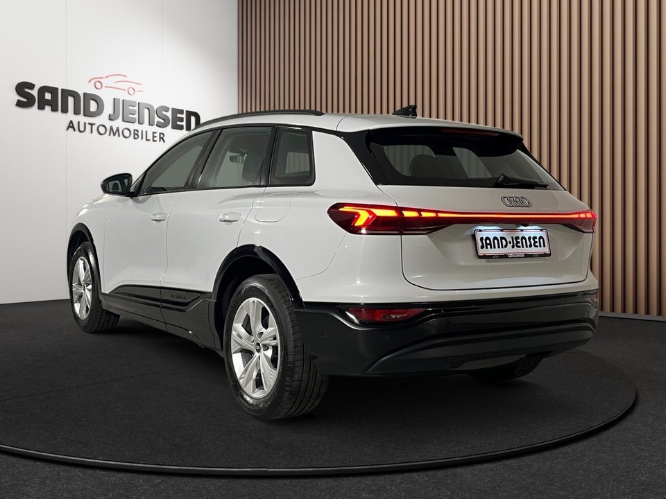 Audi Q6 e-tron Progress performance 5d