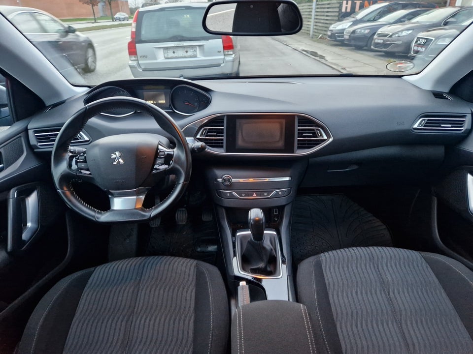 Peugeot 308 1,6 HDi 92 Active 5d