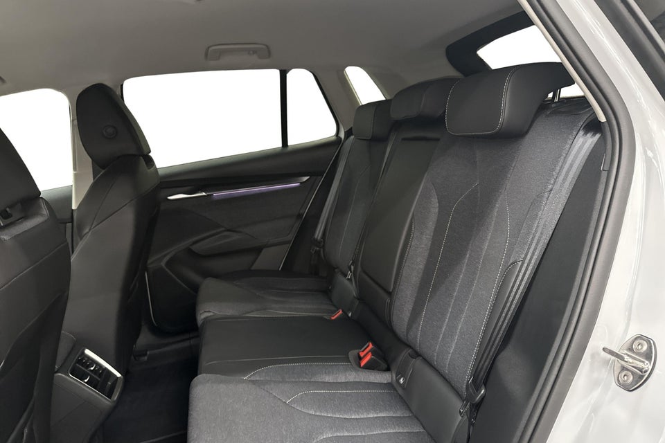 Skoda Elroq 60 iV Loft 5d