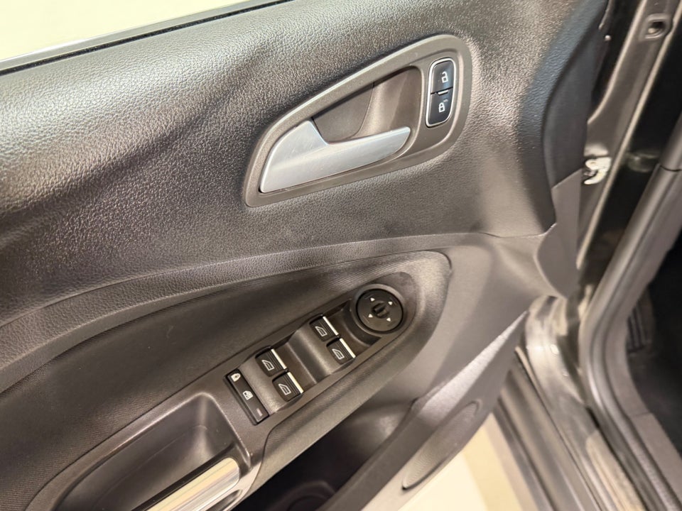 Ford C-MAX 1,0 SCTi 125 Titanium 5d