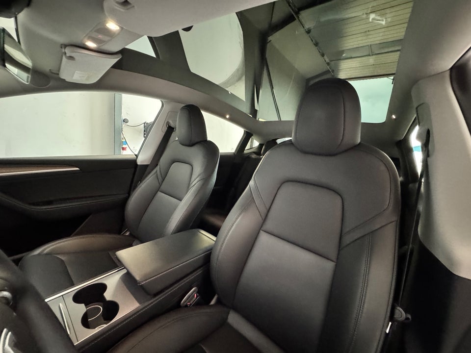 Tesla Model Y RWD 5d