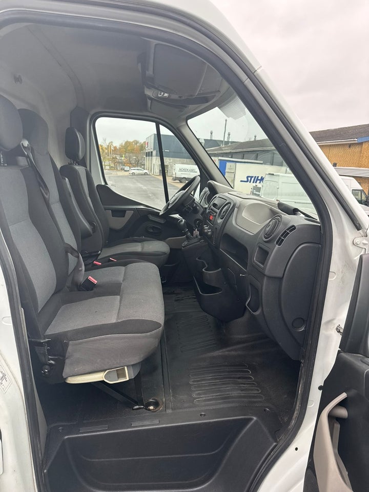 Nissan NV400 2,3 dCi 110 L1H1 Comfort Van 5d