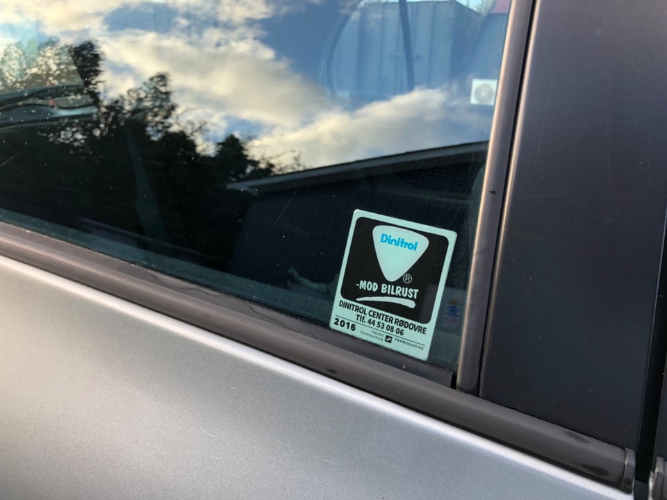 Toyota Yaris 1,3 Luna 5d