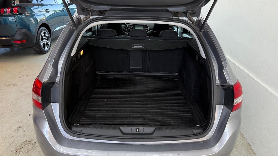 Peugeot 308 1,2 e-THP 110 Chili SW 5d