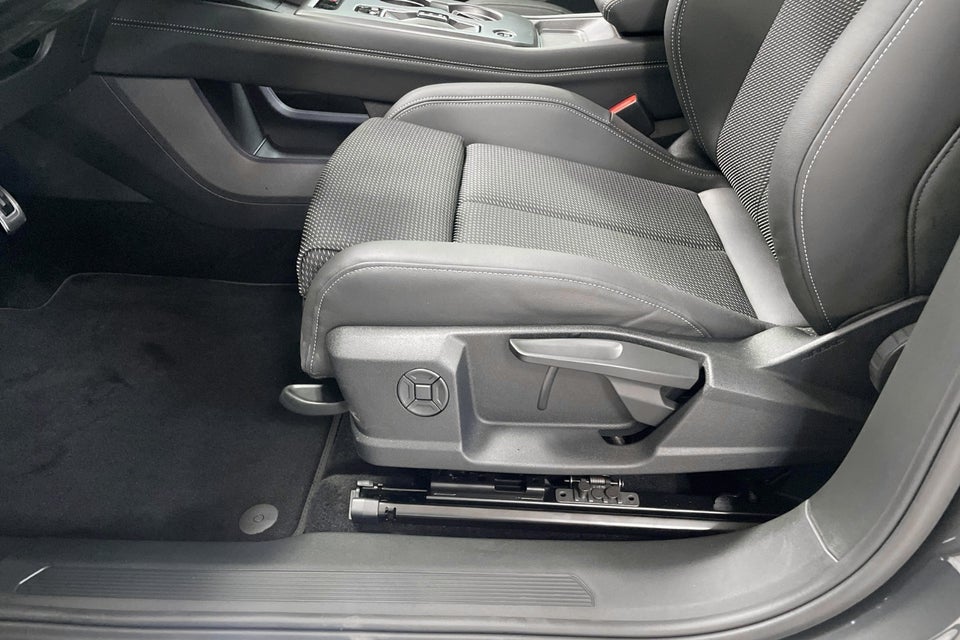 Audi Q4 e-tron performance 5d