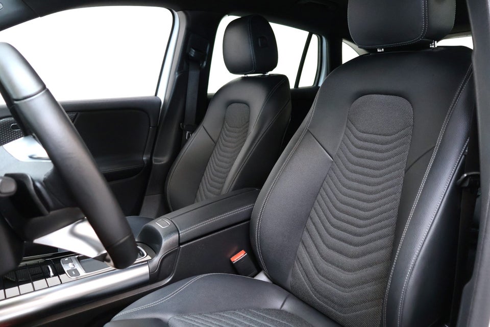 Mercedes EQA250+ Progressive 5d