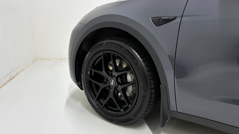Tesla Model Y RWD 5d